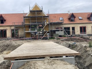 Renovering af Brolkke herregrd.